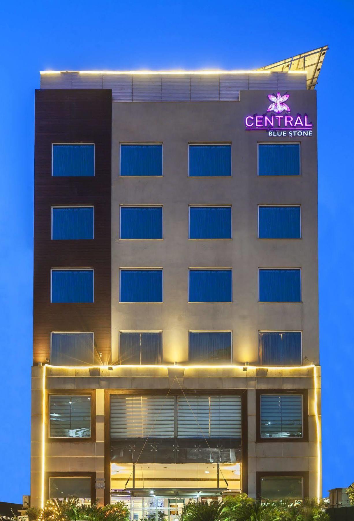 Central Blue Stone By Royal Orchid Gurgaon Esterno foto